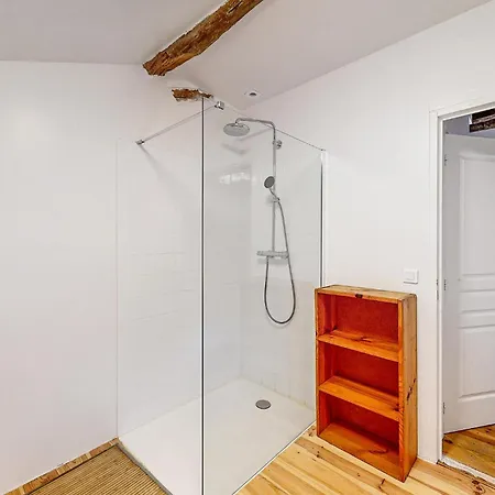 Beautiful In With Private Swimming Pool, Be Inside Or Outside *